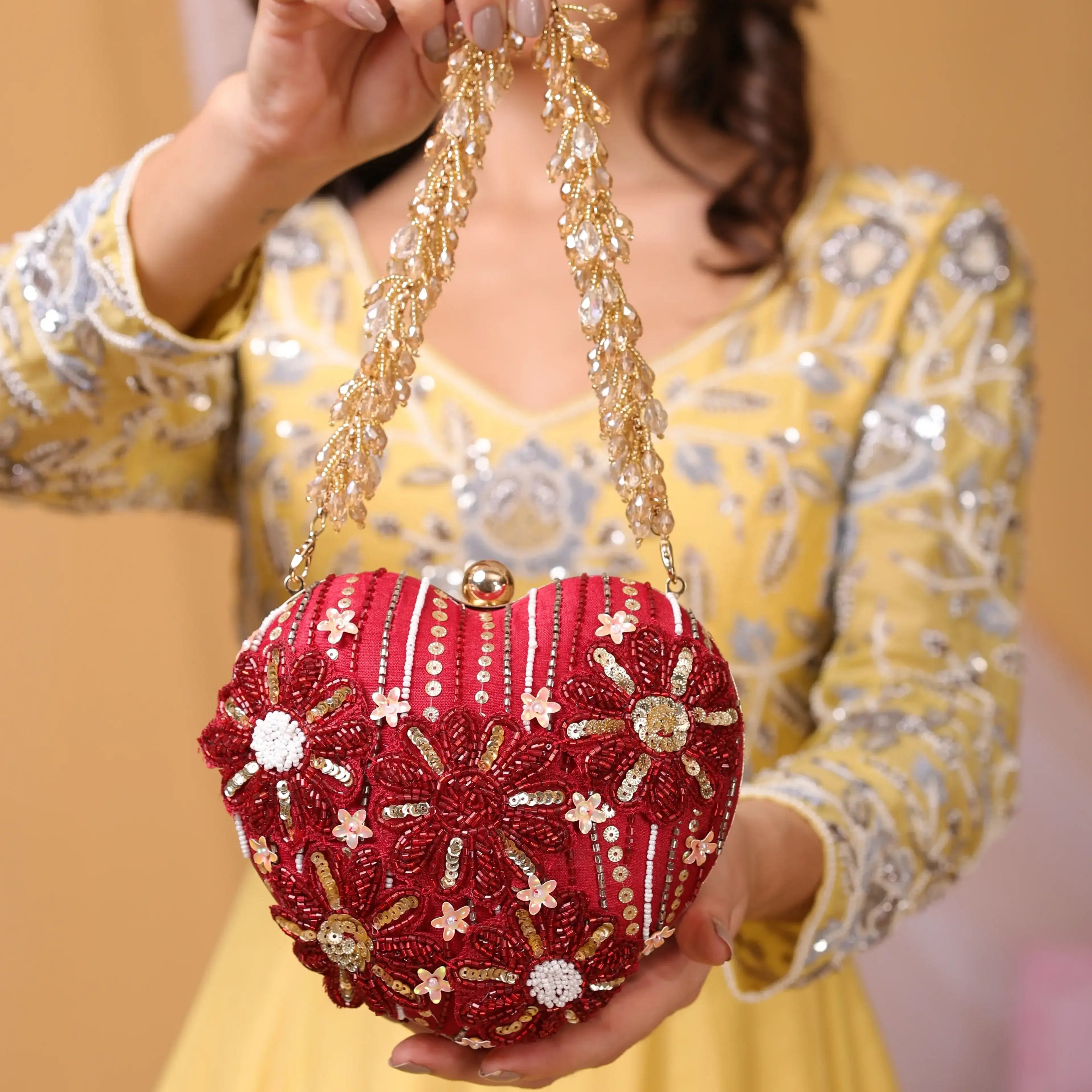 FIONA CLUTCH BAG